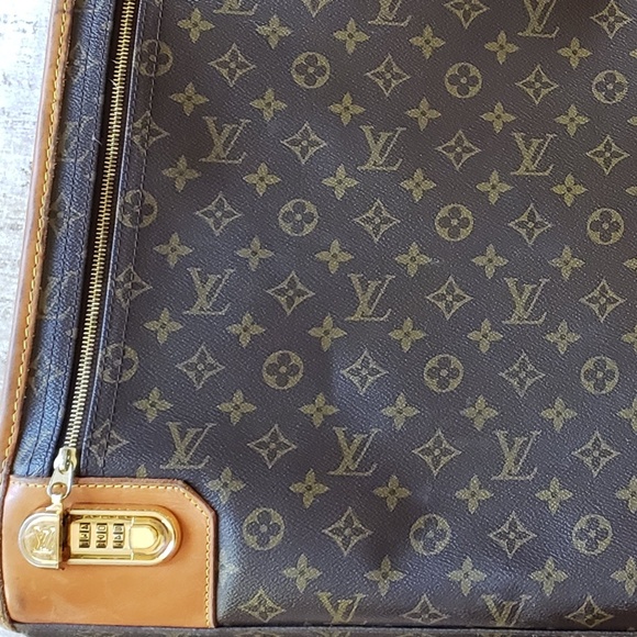 Authentic Louis Vuitton Monogram Pullman Suitcase - Picture 6 of 7